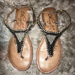 Boutique sandals